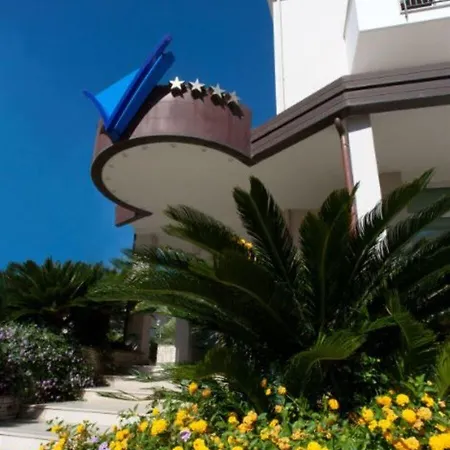 Virgilio Grand فندق