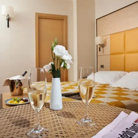 Отель Virgilio Grand 4*